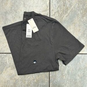 Hollister Men's Gray T-Shirt